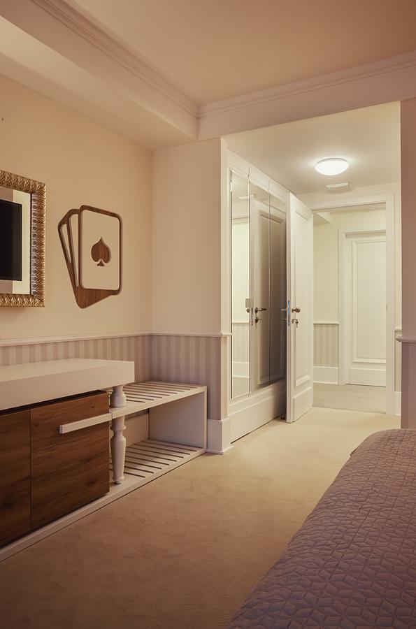 Castello Boutique Hotel Čačak Buitenkant foto